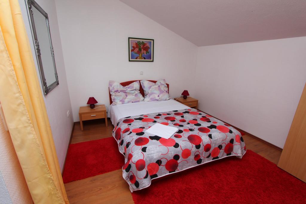 Rooms And Apartments Sally Ровінь Номер фото