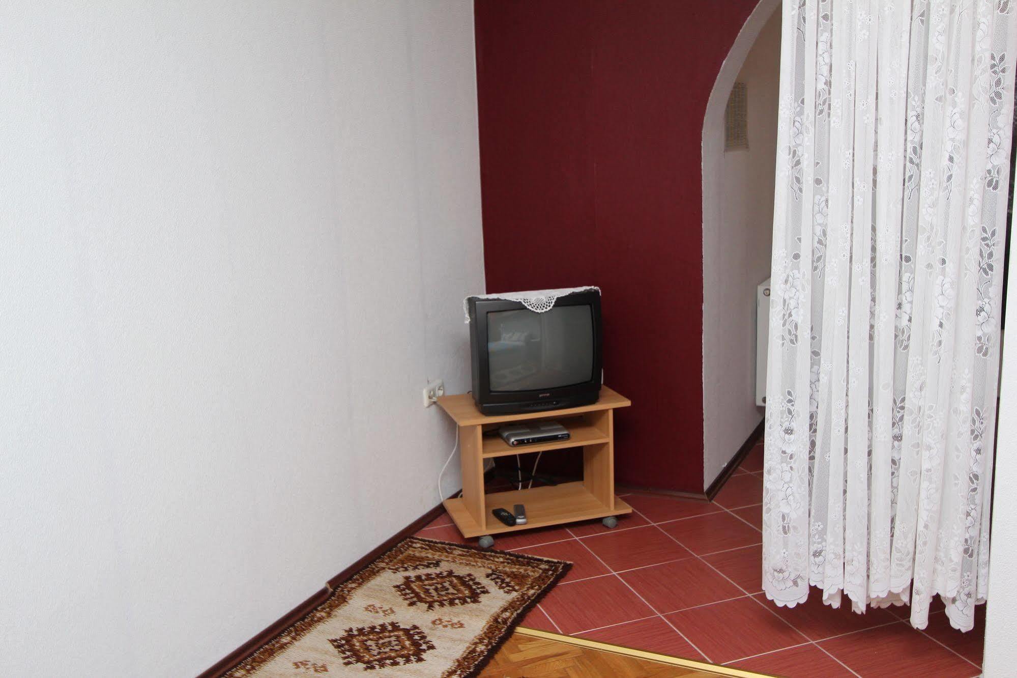 Rooms And Apartments Sally Ровінь Екстер'єр фото